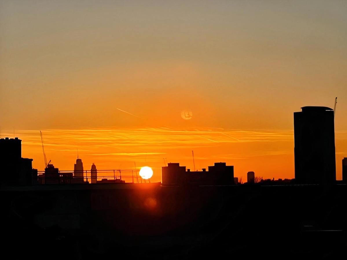 Bright Spacious En-Suite Room W/ London Views - 8Min From London Bridge! ภายนอก รูปภาพ